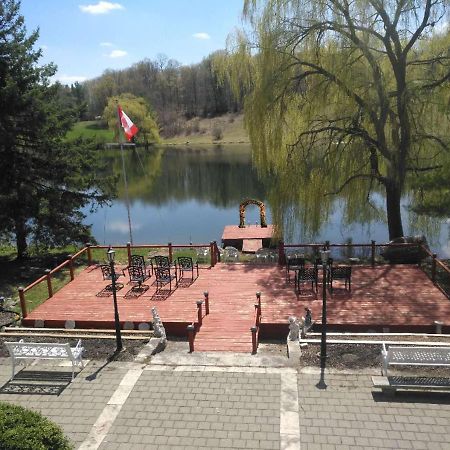 Lakeside Private Suite-Queen Bed Room Tottenham Экстерьер фото