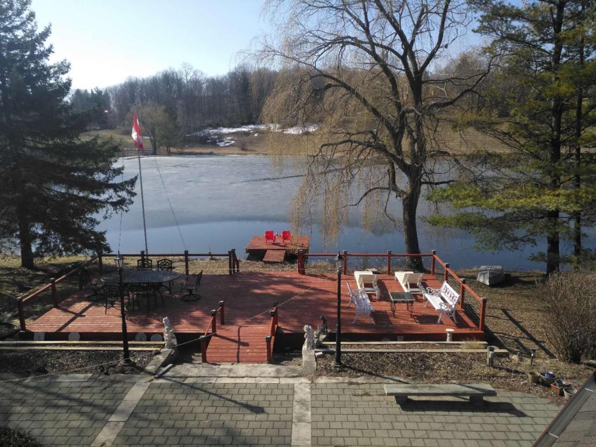 Lakeside Private Suite-Queen Bed Room Tottenham Экстерьер фото